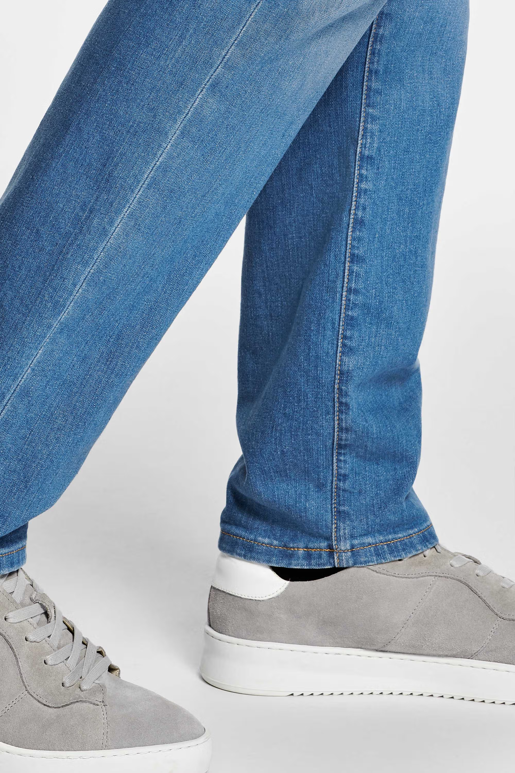 The Jeans - Mid Blue